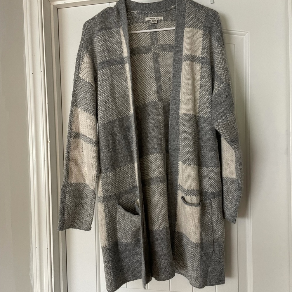 NWOT AE Cardigan🌫